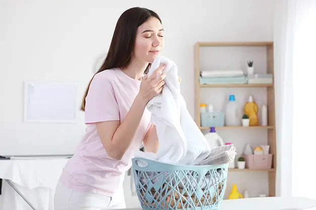 benefits of using fabric softener in everyday laundry
